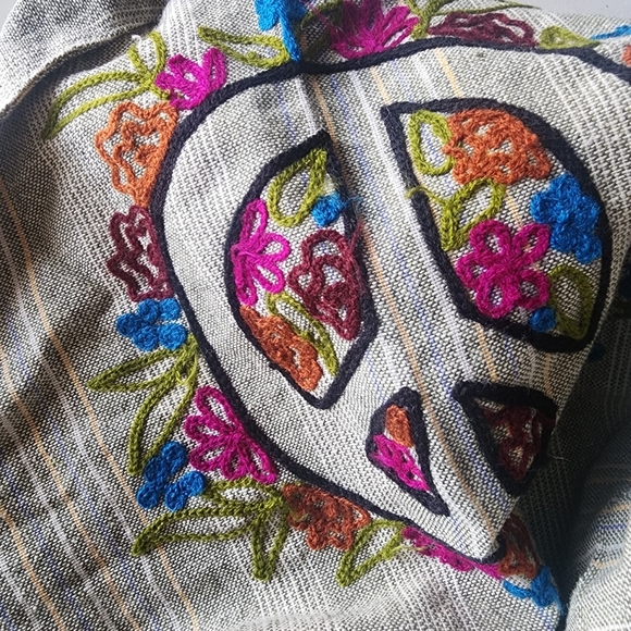 Wylder trading co Hippie embroidered peace sign cotton striped tie up top - Picture 7 of 9